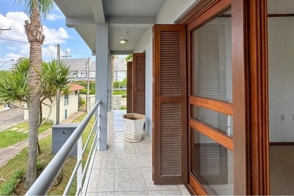 AT 937 612541001-102 - REMAX Street Exclusividades AT 937 612541001-102 - REMAX Street Exclusividades