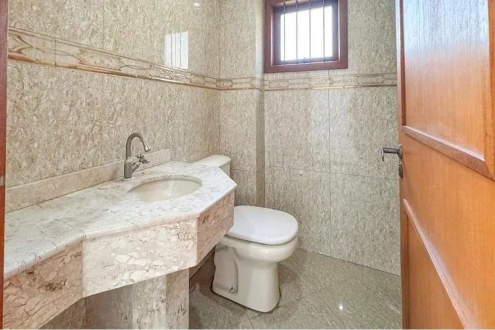 AT 937 612541001-102 - REMAX Street Exclusividades AT 937 612541001-102 - REMAX Street Exclusividades