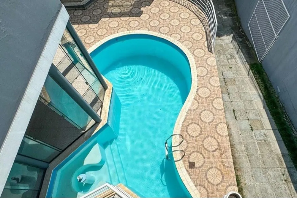 AT 937 612541001-102 - REMAX Street Exclusividades AT 937 612541001-102 - REMAX Street Exclusividades