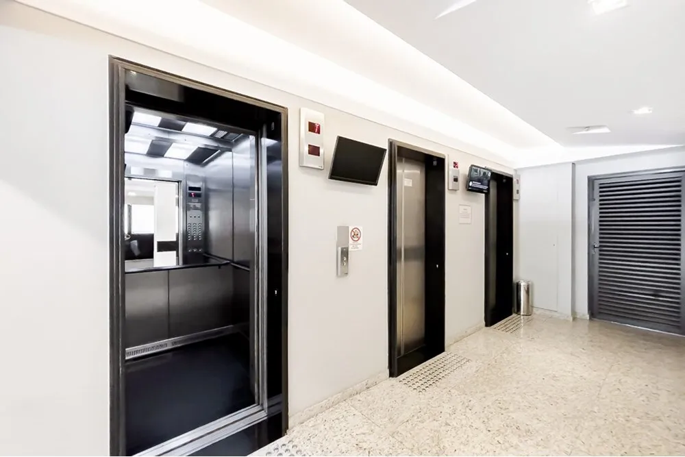 SCA 672 Sala 601081007-90 - REMAX Lepex Exclusividades SCA 672 Sala 601081007-90 - REMAX Lepex Exclusividades