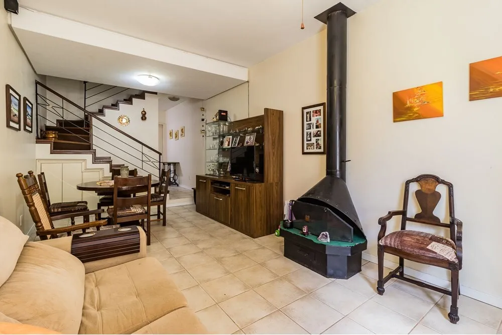 TAB 184 Casa 612481004-73 - REMAX Andar de Cima Exclusividades