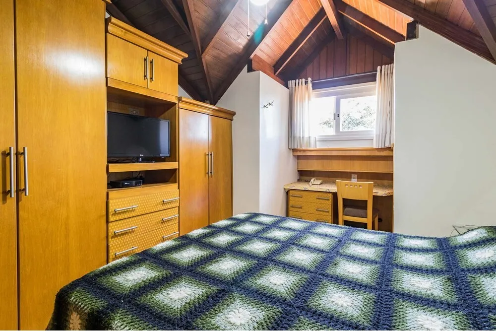 TAB 184 Casa 612481004-73 - REMAX Andar de Cima Exclusividades