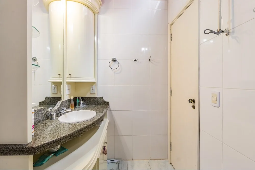 TAB 184 Casa 612481004-73 - REMAX Andar de Cima Exclusividades