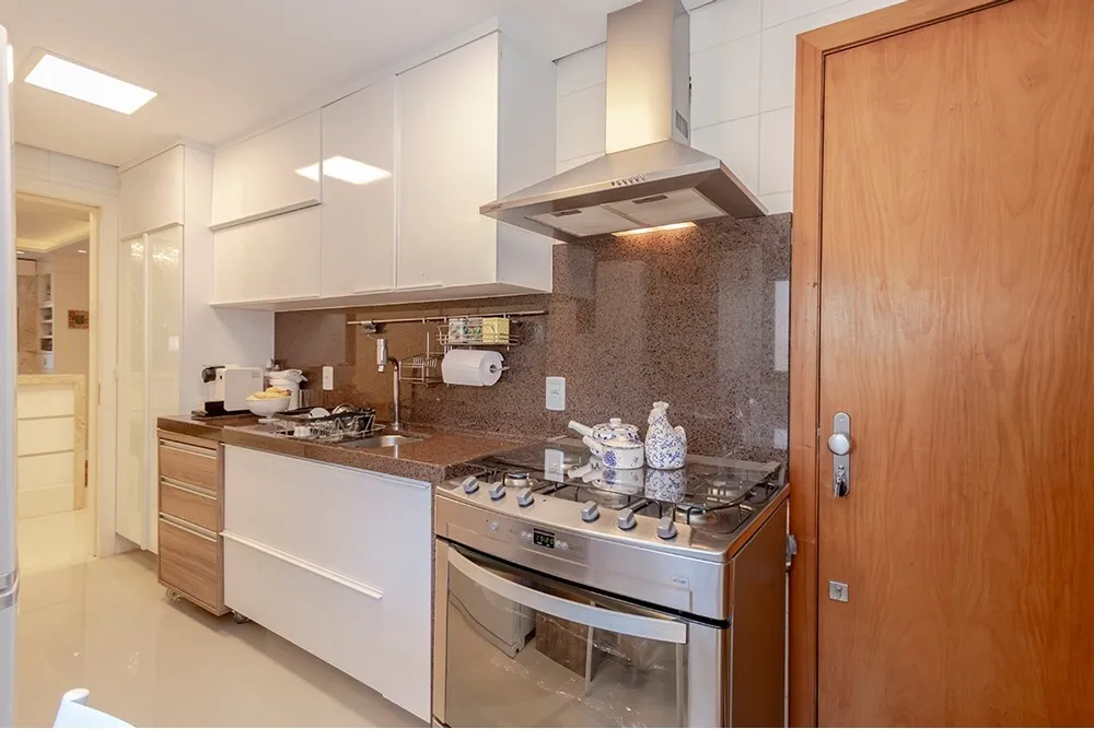 PJC 79 Apto 612481082-31 - REMAX Andar de Cima Exclusividades PJC 79 Apto 612481082-31 - REMAX Andar de Cima Exclusividades