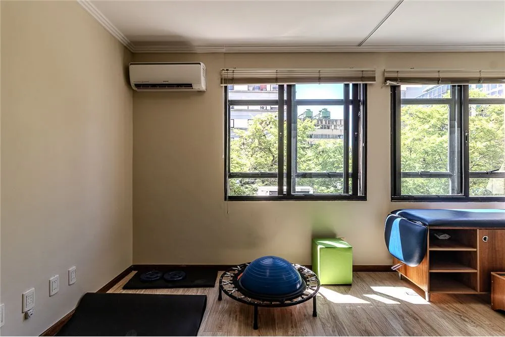 MDVI 1211 Sala 612481063-20 - REMAX Andar de Cima Exclusividades