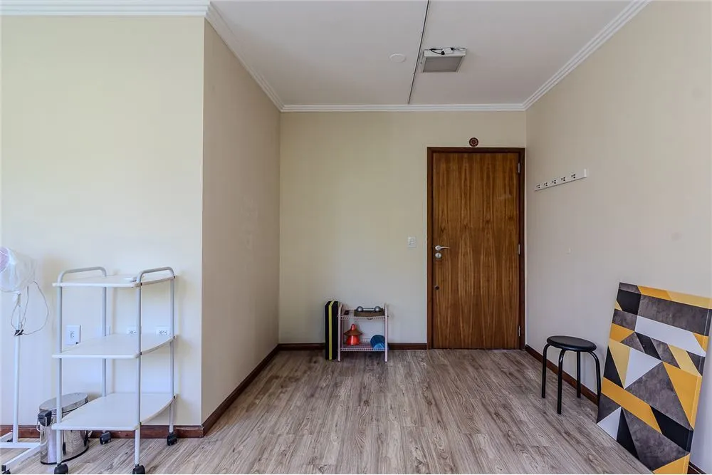 MDVI 1211 Sala 612481063-20 - REMAX Andar de Cima Exclusividades