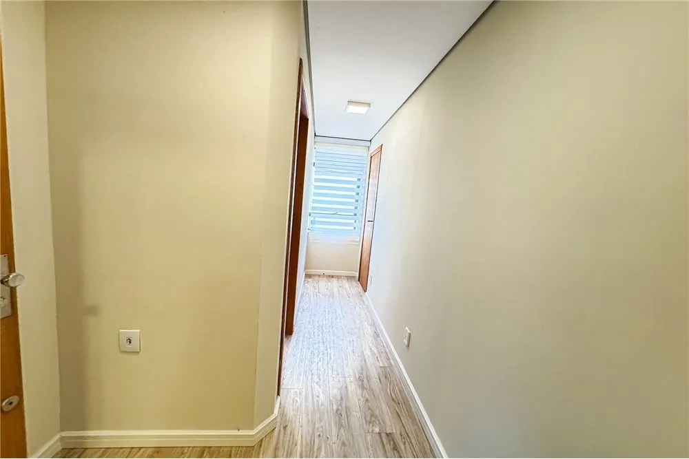MDVI 1211 Sala 612481063-20 - REMAX Andar de Cima Exclusividades