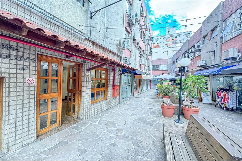 MDVI 1211 Sala 612481063-20 - REMAX Andar de Cima Exclusividades