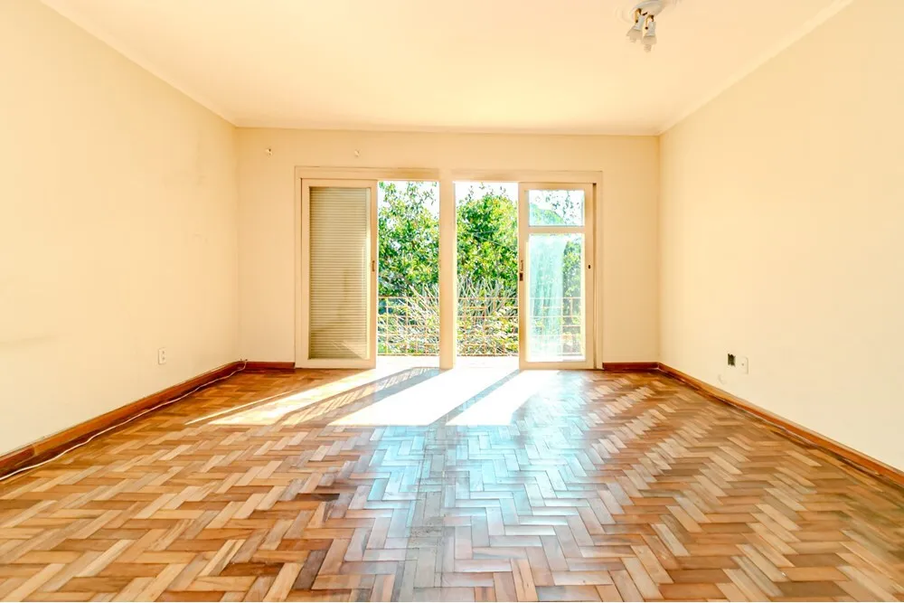 JSPPZ 333 612491036-11 - REMAX Trend Exclusividades JSPPZ 333 612491036-11 - REMAX Trend Exclusividades