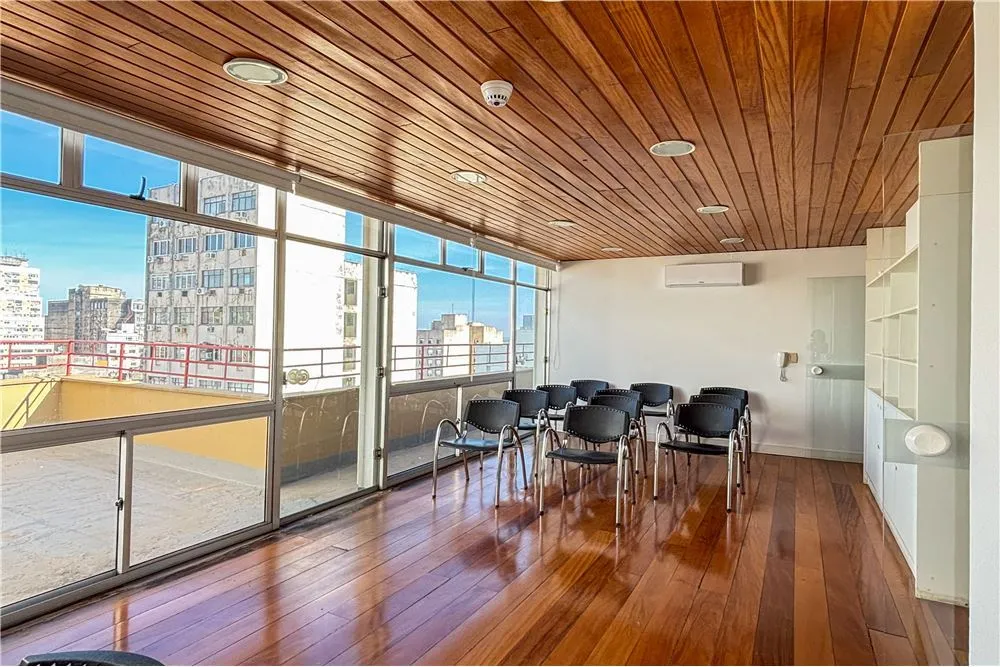 CHPAD 166 Sala 612481060-10 - REMAX Andar de Cima Exclusividades