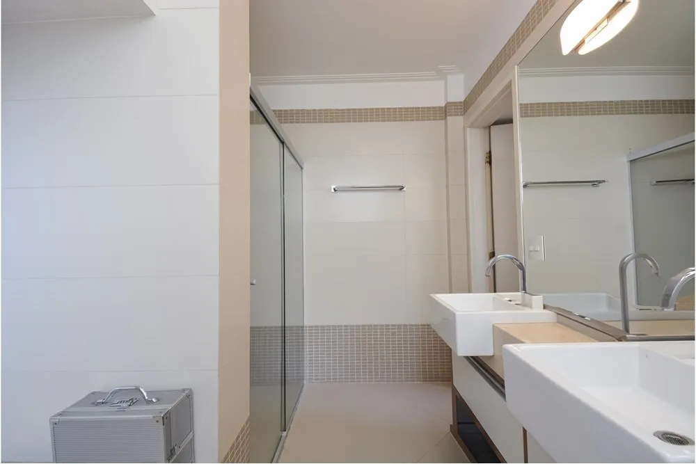 SCBDI 789 Apto 601241057-7 - REMAX Ville Exclusividades