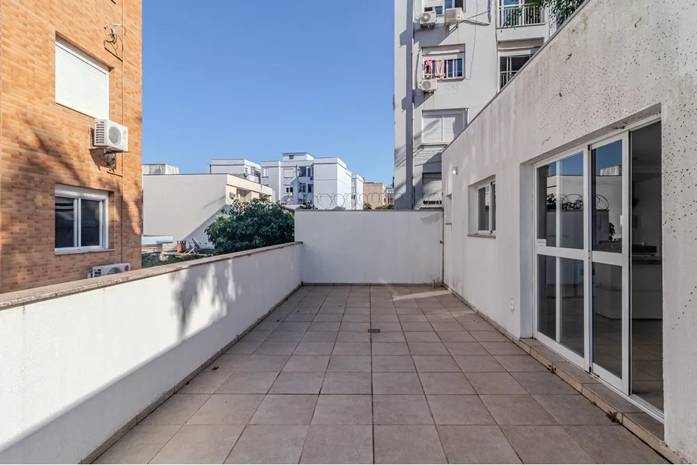 SCDE 680 Apto 612481058-22 - REMAX Andar de Cima Exclusividades