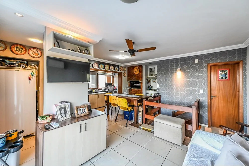 CI 221 Apto 612481066-245 - REMAX Andar de Cima Exclusividades