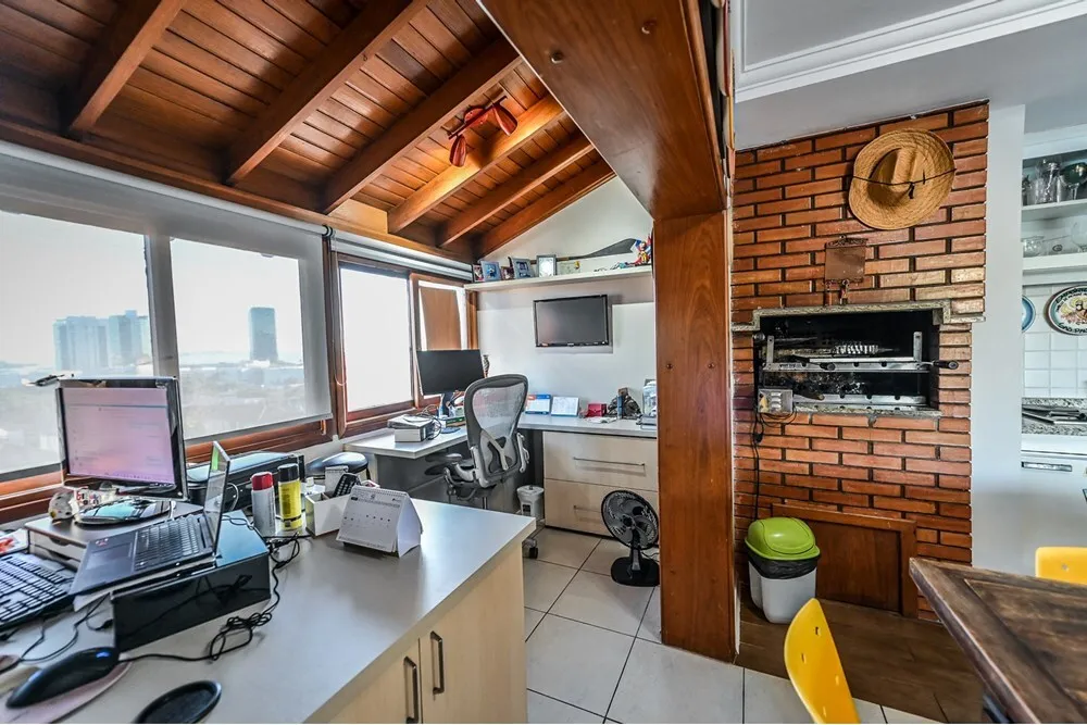 CI 221 Apto 612481066-245 - REMAX Andar de Cima Exclusividades
