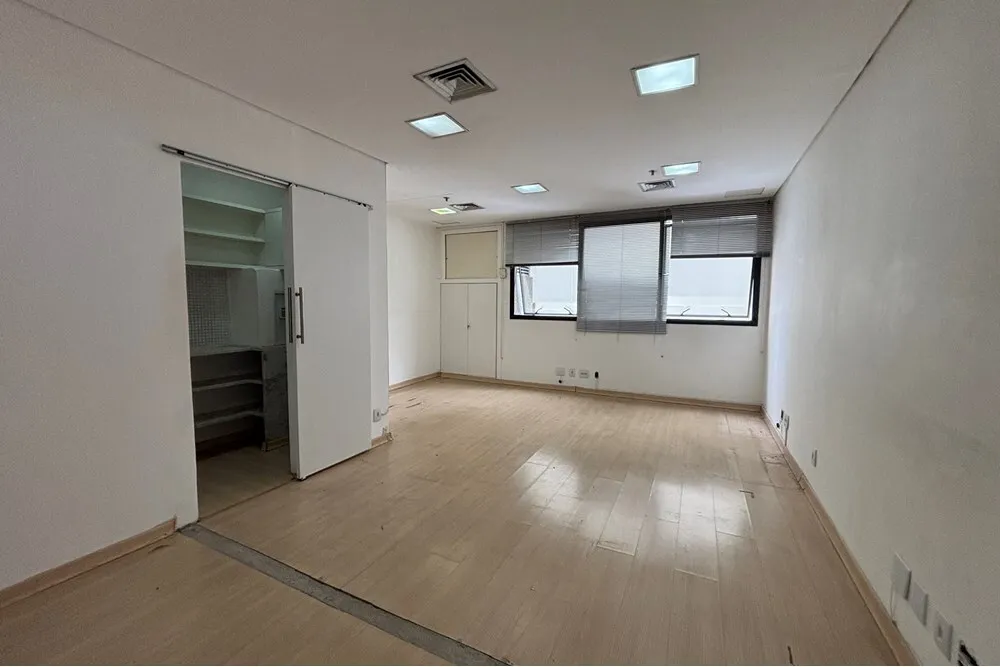 SCDAL 537 Sala 601081019-44 - REMAX Lepex Exclusividades
