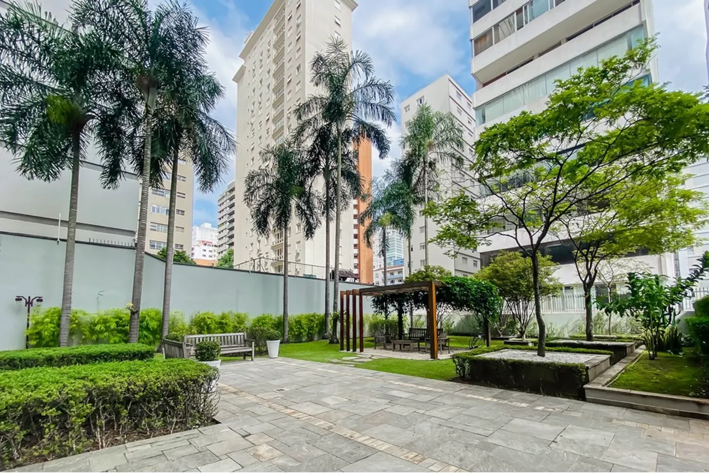 JL 1041 Apto 601081048-28 - REMAX Lepex Exclusividades