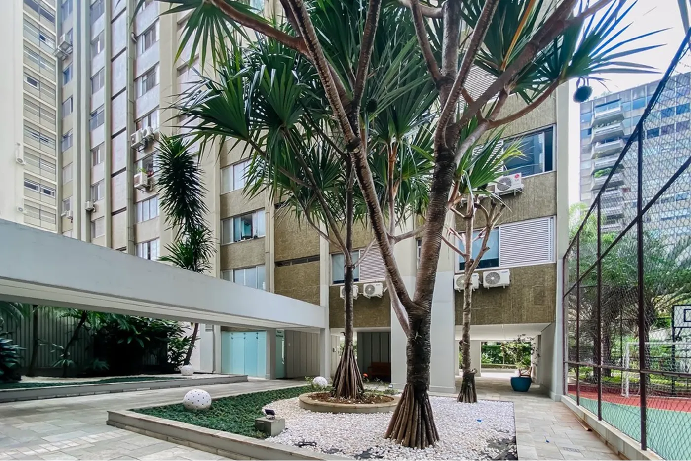 JL 1041 Apto 601081048-28 - REMAX Lepex Exclusividades