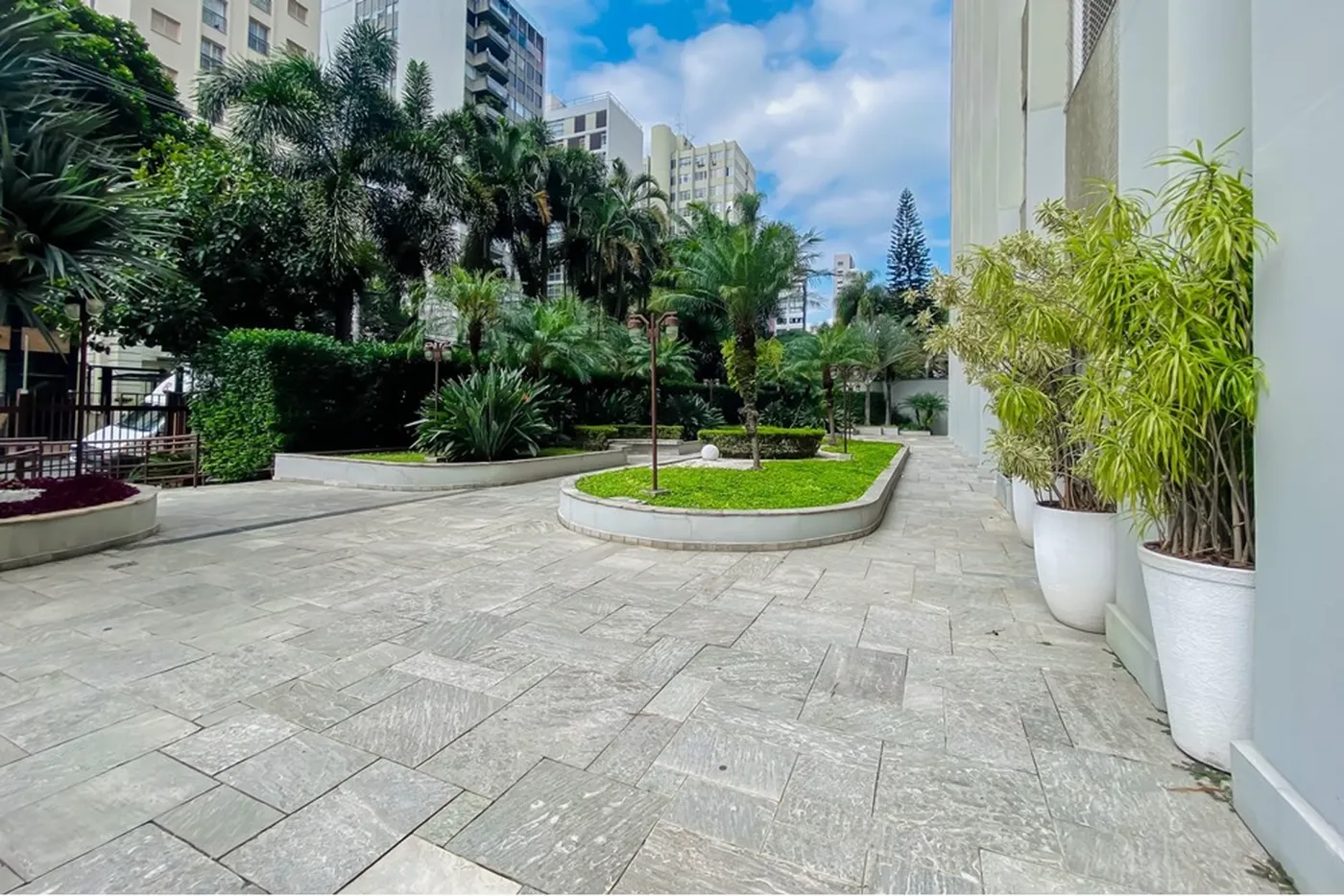JL 1041 Apto 601081048-28 - REMAX Lepex Exclusividades