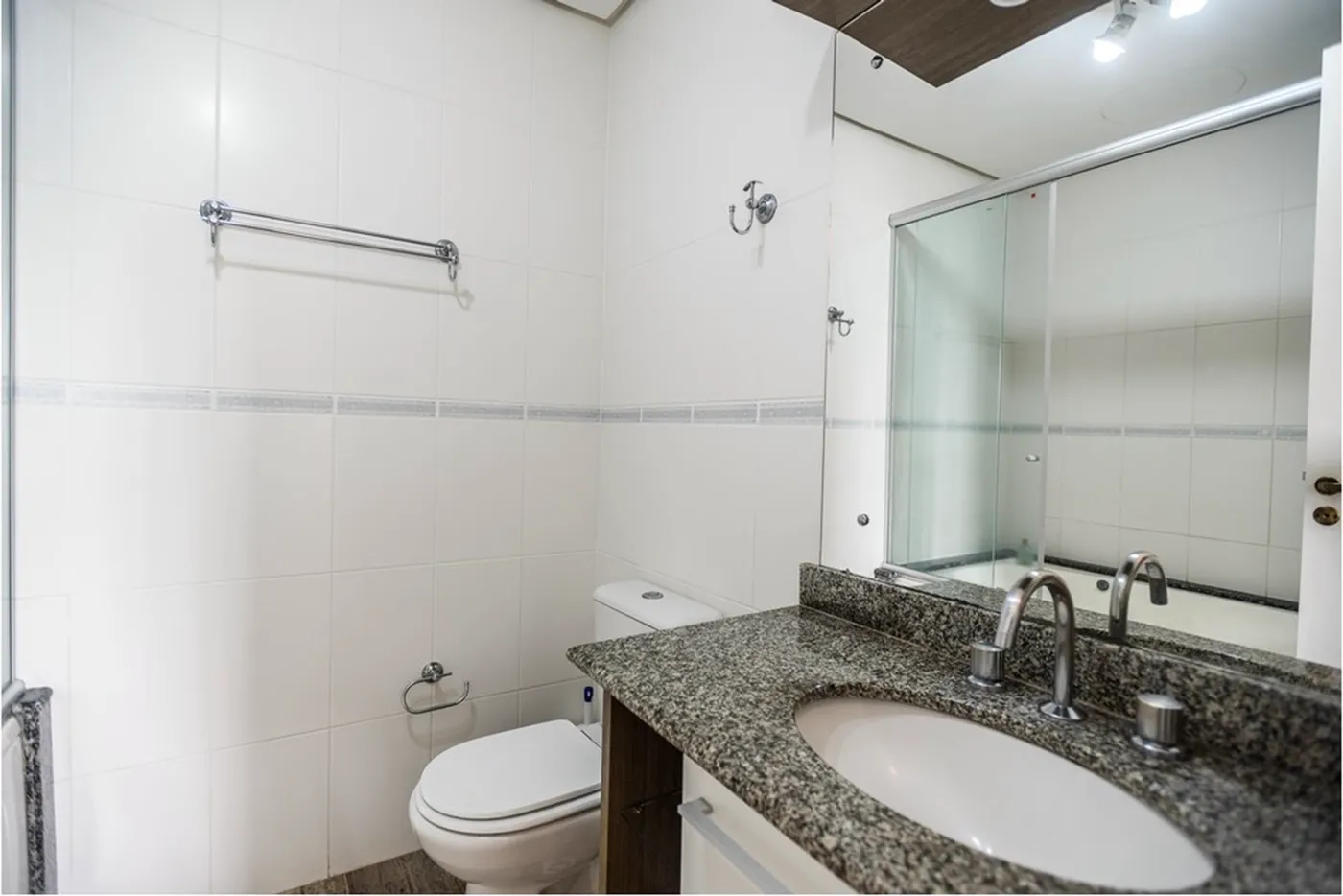 MSTLZ 332 Apto 612481068-163 - REMAX Andar de Cima Exclusividades