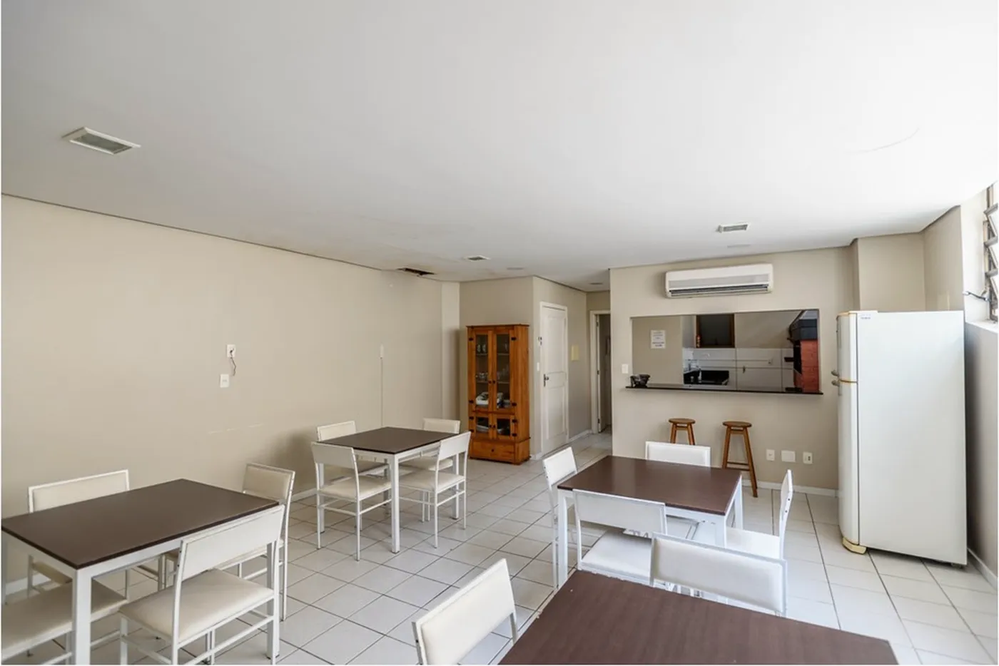 MSTLZ 332 Apto 612481068-163 - REMAX Andar de Cima Exclusividades