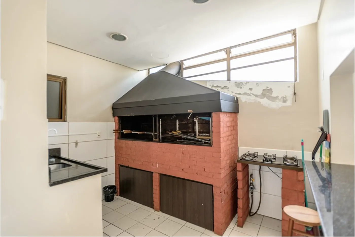 MSTLZ 332 Apto 612481068-163 - REMAX Andar de Cima Exclusividades