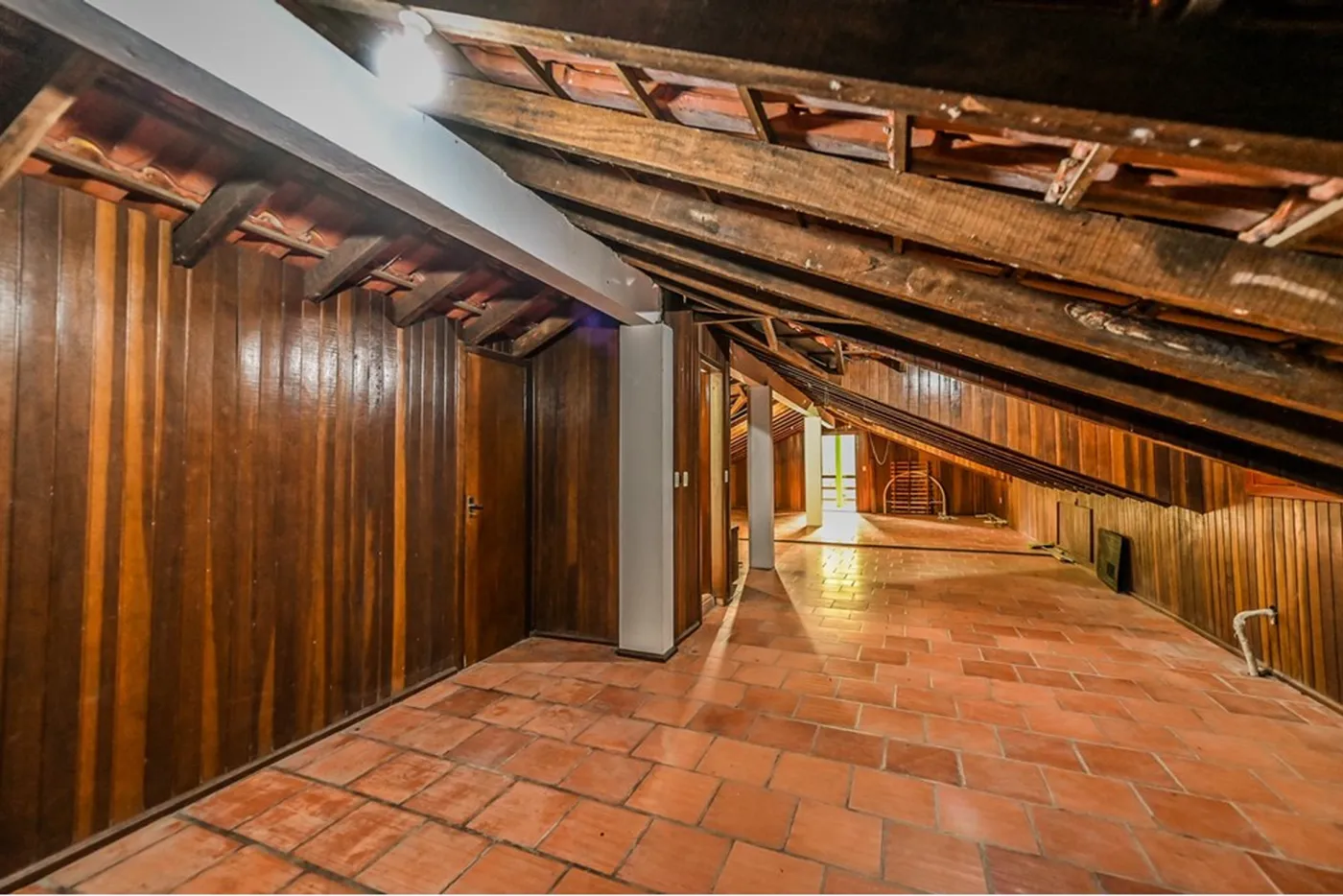 CM 128 Casa 612481080-25 - REMAX Andar de Cima Exclusividades