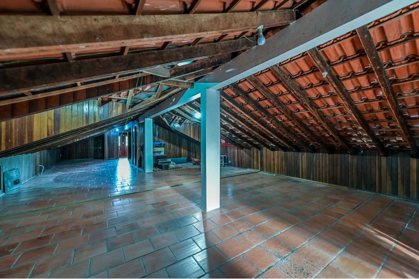 CM 128 Casa 612481080-25 - REMAX Andar de Cima Exclusividades