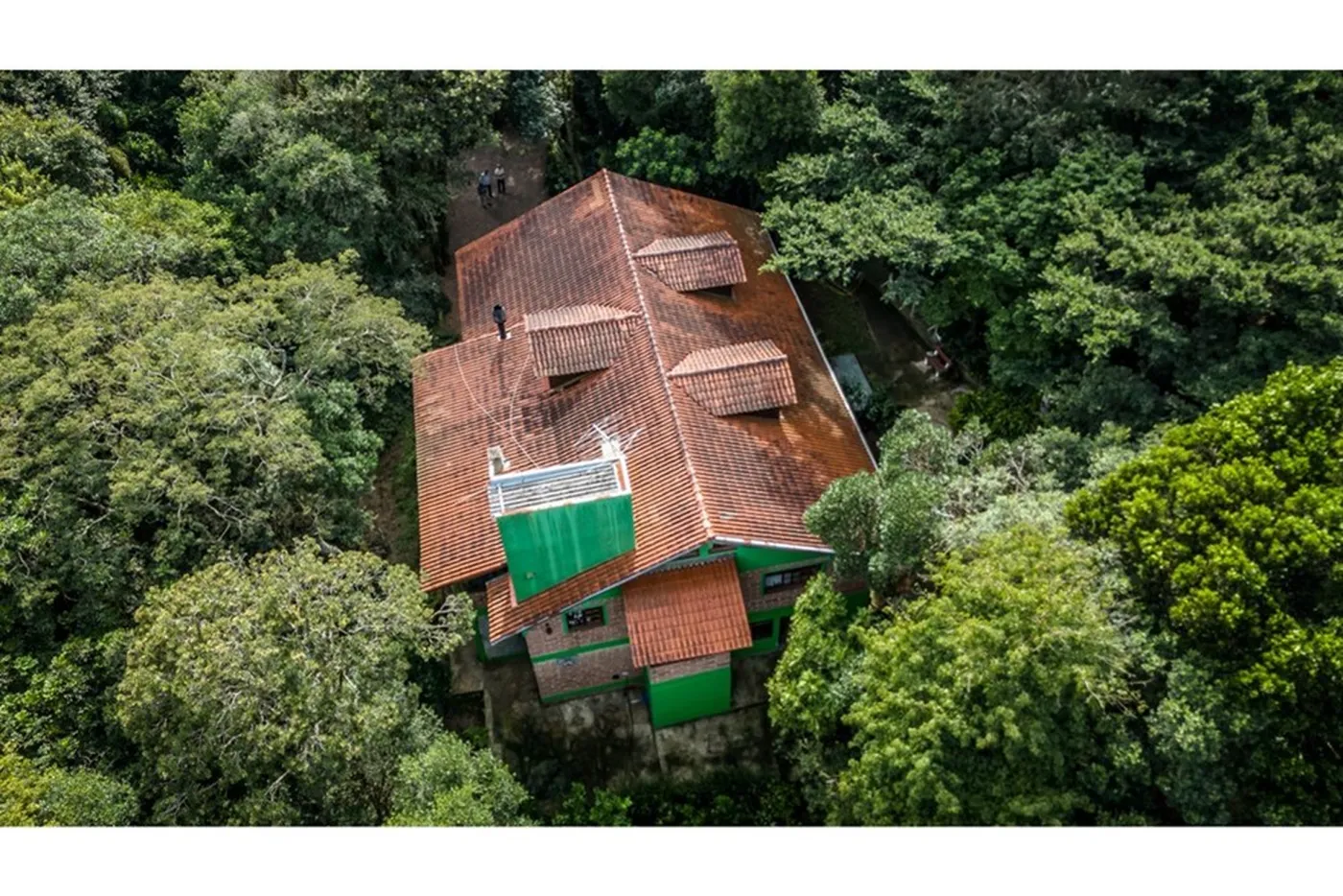 CM 128 Casa 612481080-25 - REMAX Andar de Cima Exclusividades