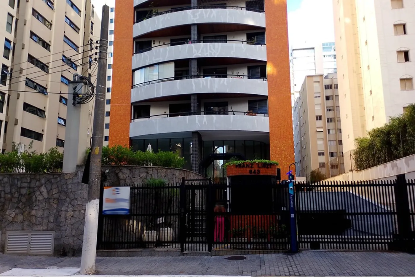 MC 943 Apto 601971047-7 - REMAX Empire Exclusividades MC 943 Apto 601971047-7 - REMAX Empire Exclusividades
