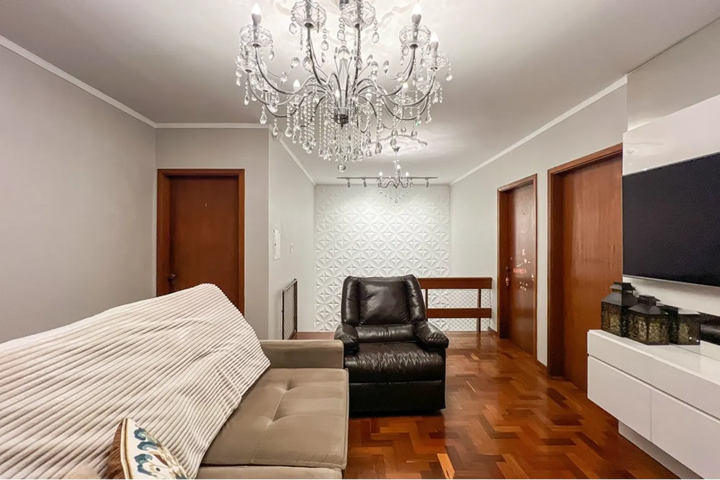 SJC 199 Casa 610241012-180 - REMAX 520 Exclusividades SJC 199 Casa 610241012-180 - REMAX 520 Exclusividades