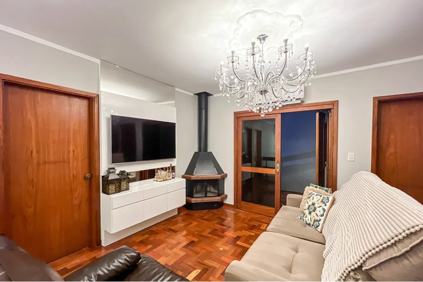 SJC 199 Casa 610241012-180 - REMAX 520 Exclusividades SJC 199 Casa 610241012-180 - REMAX 520 Exclusividades