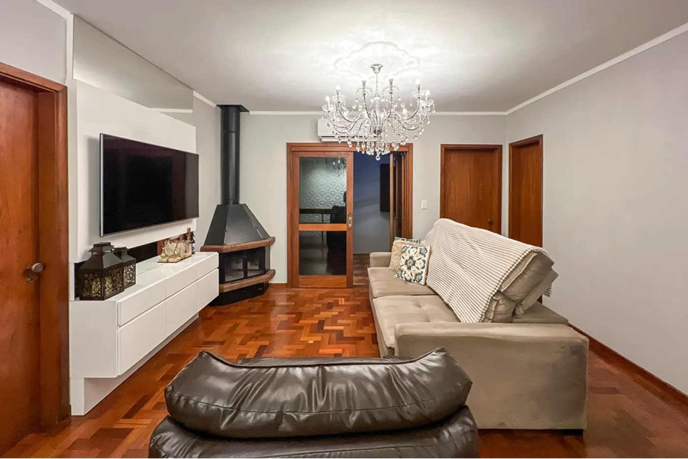 SJC 199 Casa 610241012-180 - REMAX 520 Exclusividades SJC 199 Casa 610241012-180 - REMAX 520 Exclusividades