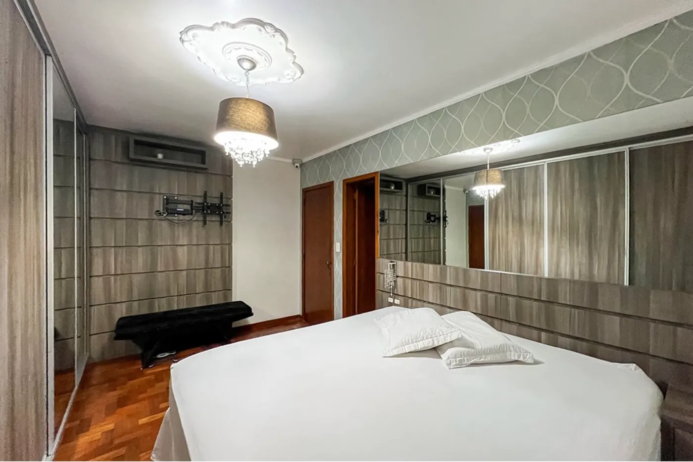 SJC 199 Casa 610241012-180 - REMAX 520 Exclusividades SJC 199 Casa 610241012-180 - REMAX 520 Exclusividades