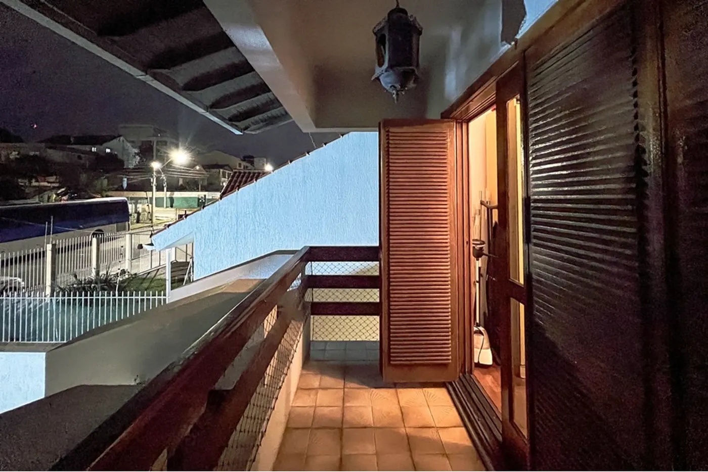 SJC 199 Casa 610241012-180 - REMAX 520 Exclusividades SJC 199 Casa 610241012-180 - REMAX 520 Exclusividades