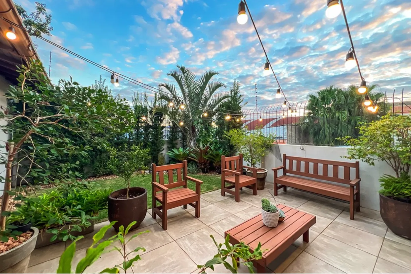 SJC 199 Casa 610241012-180 - REMAX 520 Exclusividades SJC 199 Casa 610241012-180 - REMAX 520 Exclusividades
