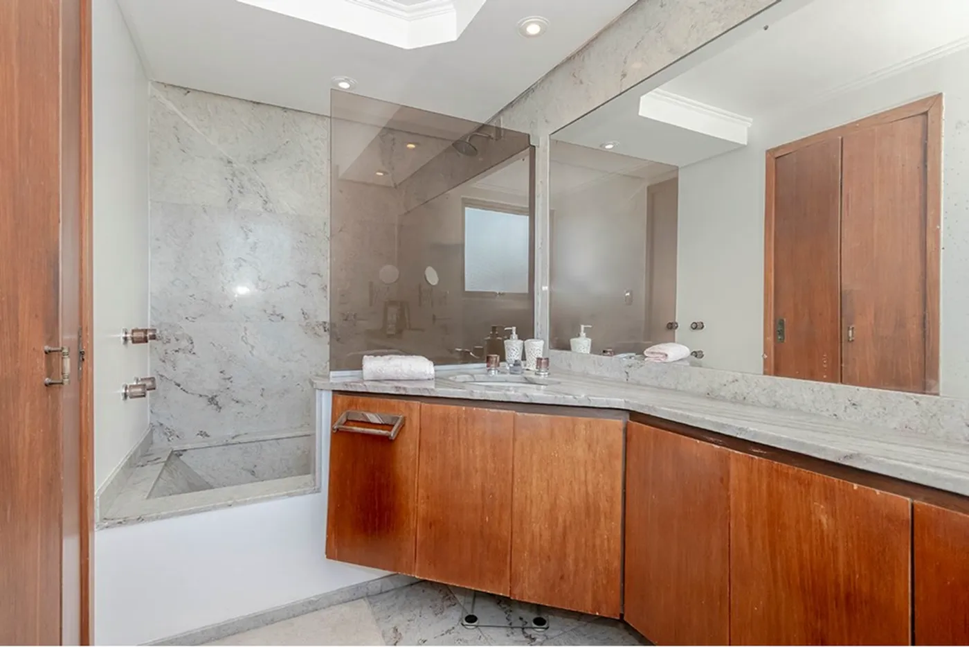 TLDM 710 Apto 612481062-6 - REMAX Andar de Cima Exclusividades