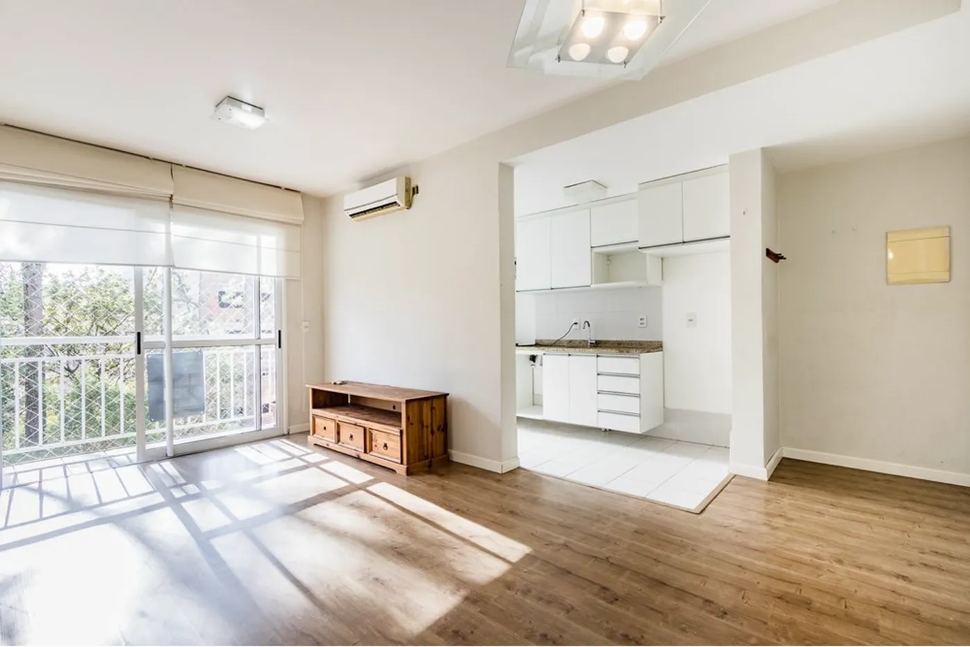 CDCV 1888 Apto 612481009-27 - REMAX Andar de Cima Exclusividades