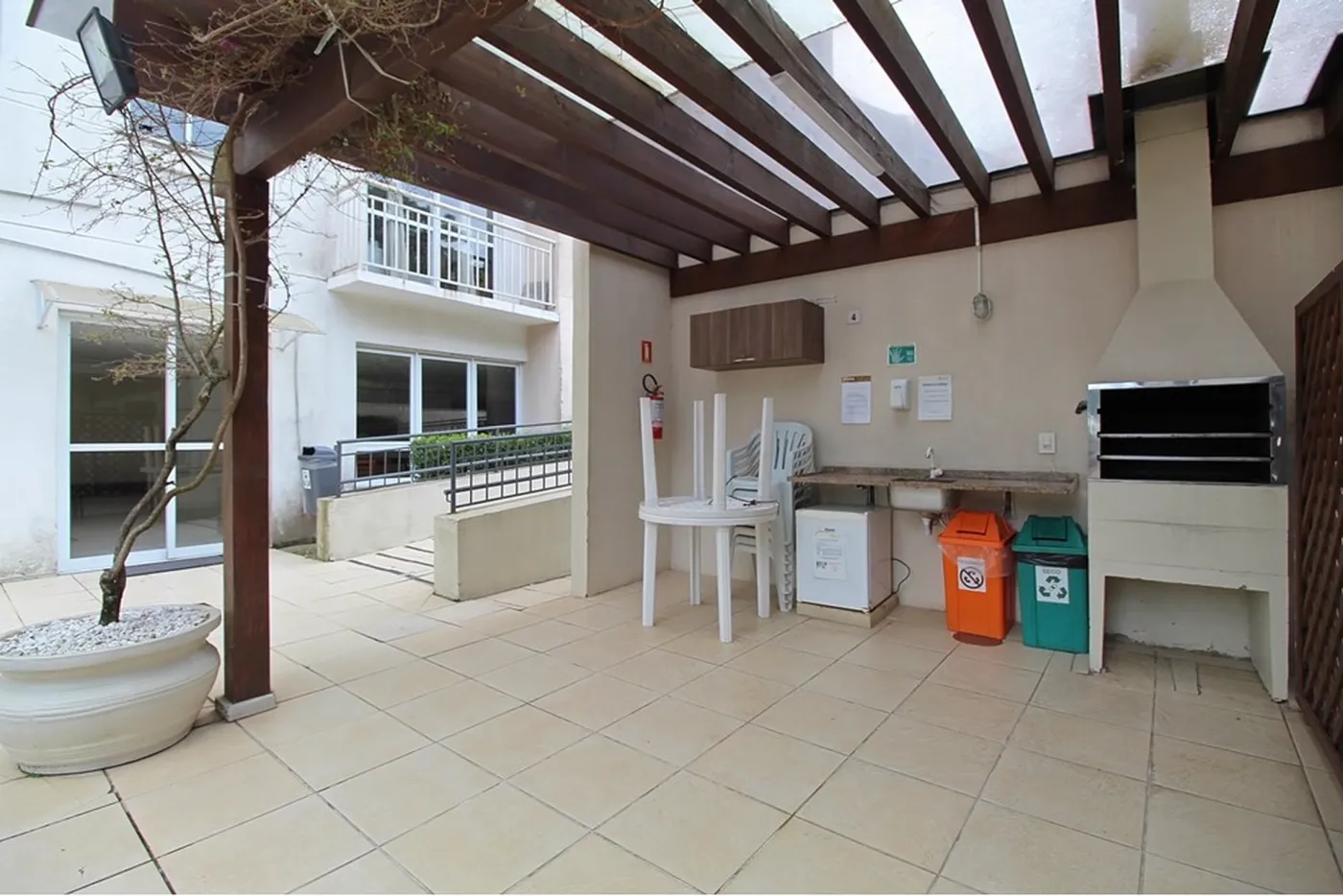 CDCV 1888 Apto 612481009-27 - REMAX Andar de Cima Exclusividades
