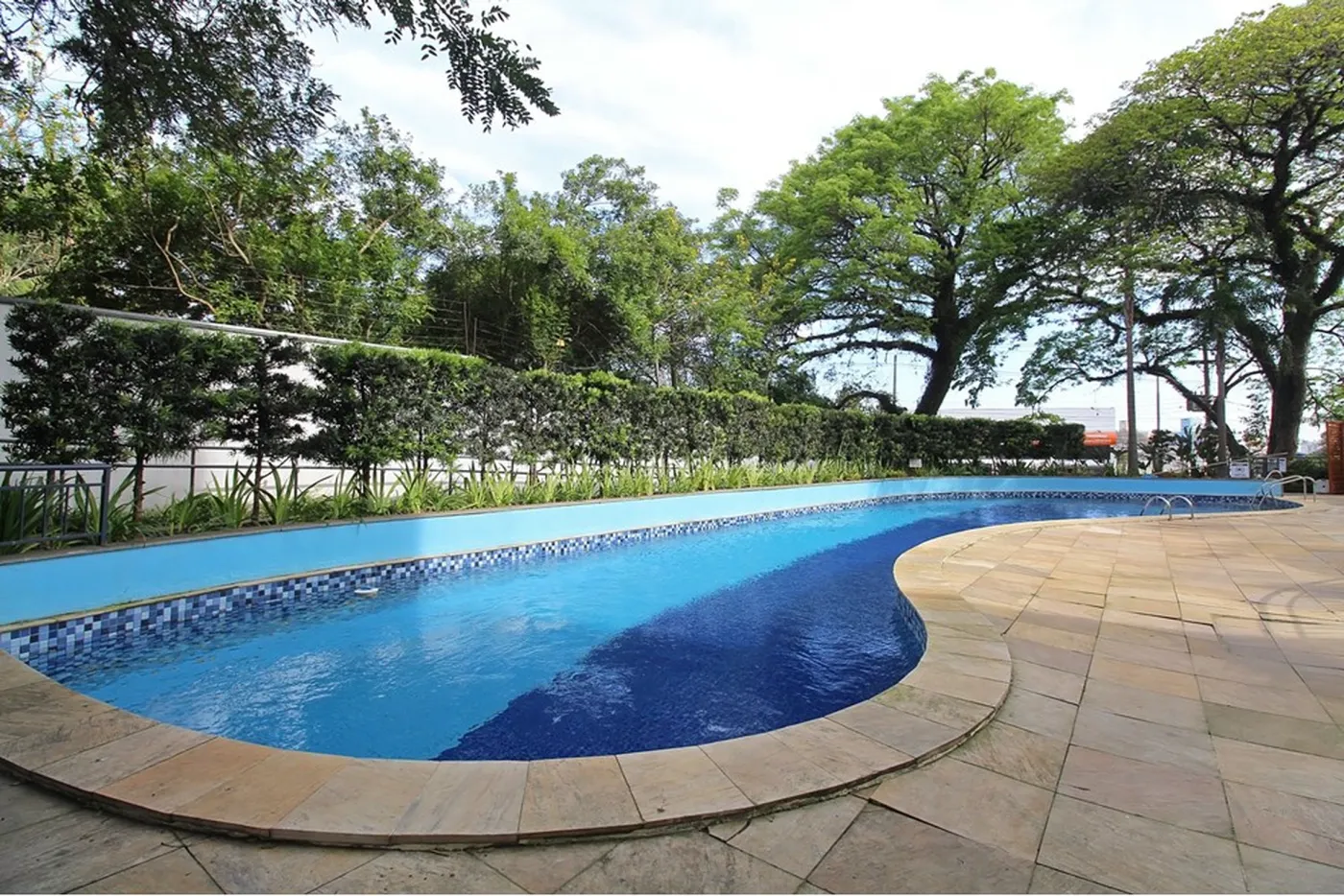 CDCV 1888 Apto 612481009-27 - REMAX Andar de Cima Exclusividades