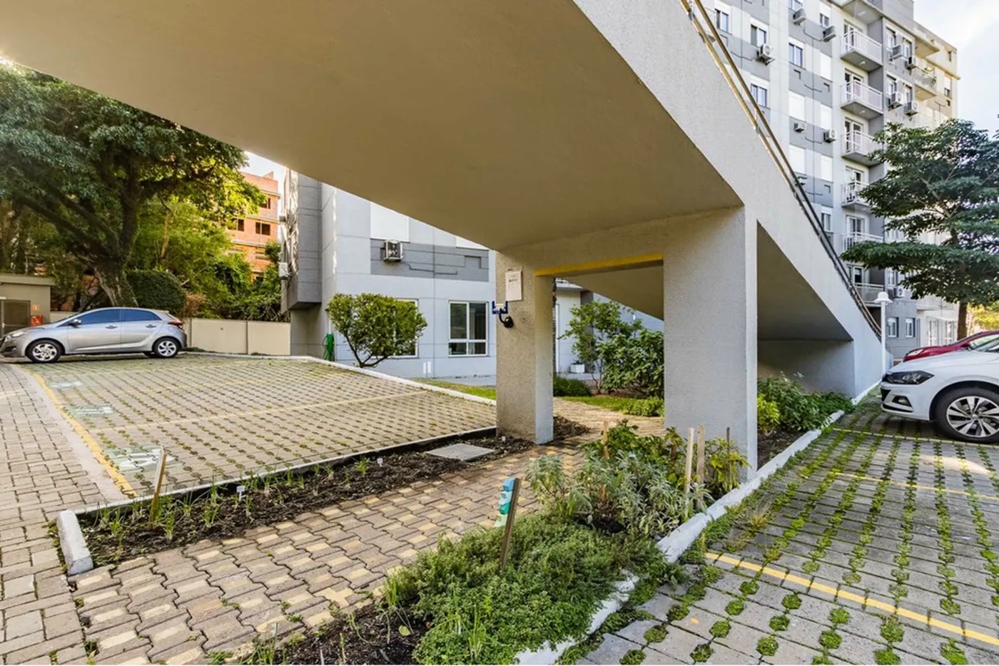 CDCV 1888 Apto 612481009-27 - REMAX Andar de Cima Exclusividades