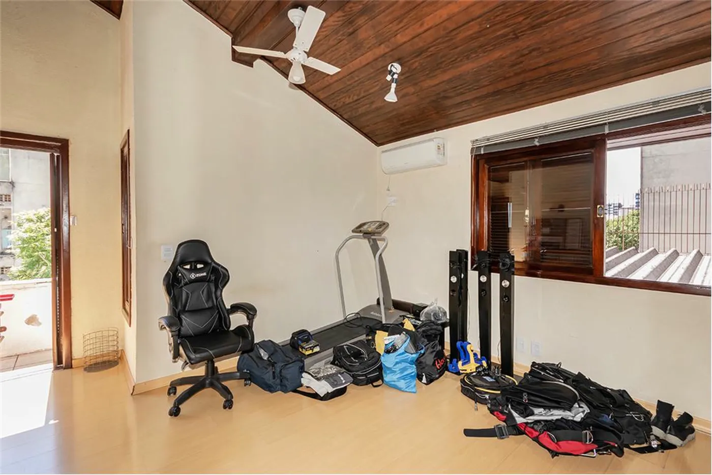 MDVRB 784 Casa 612481063-22 - REMAX Andar de Cima Exclusividades