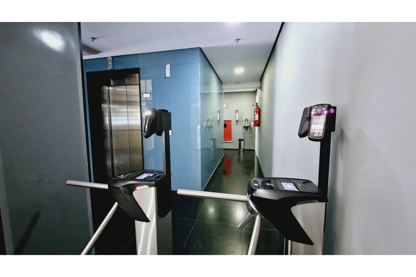 BFMDSV 405 Sala 602301001-7 - Remax Trinity Exclusividades BFMDSV 405 Sala 602301001-7 - Remax Trinity Exclusividades