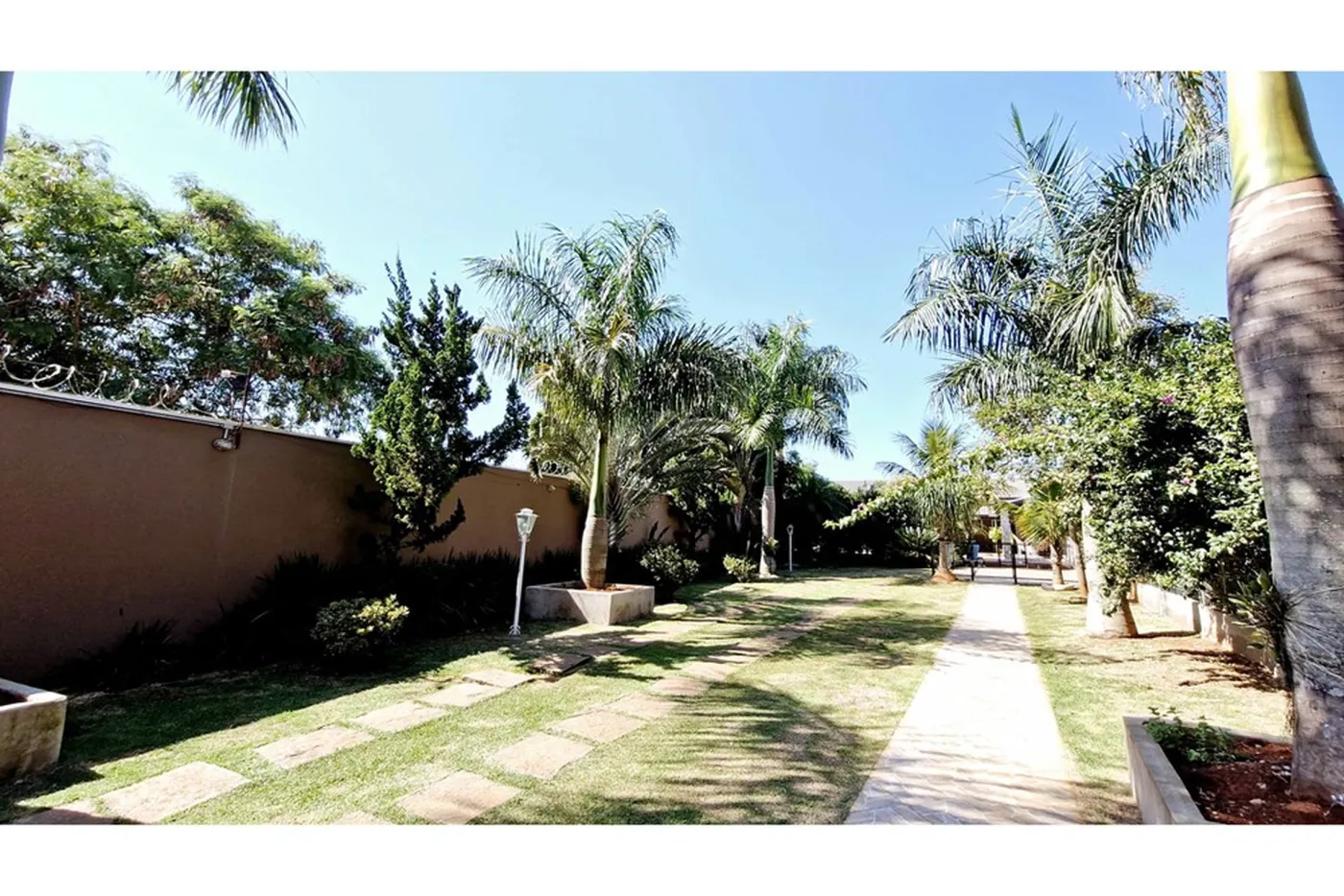 VMAHDM 655 602301007-4 - Remax Trinity Exclusividades VMAHDM 655 602301007-4 - Remax Trinity Exclusividades