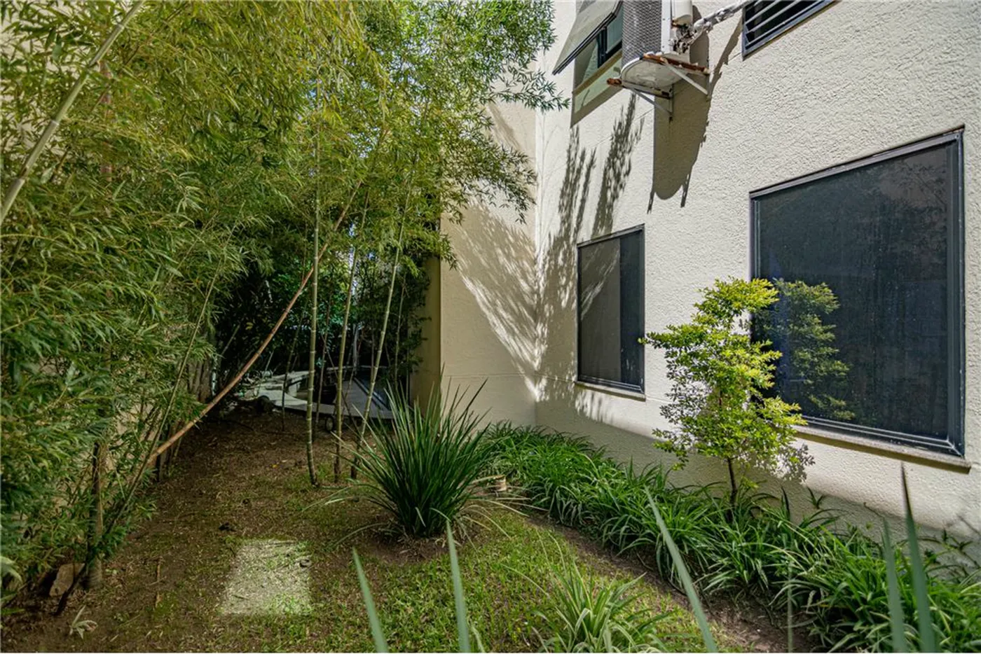 CA 1968 Sala 601081006-119 - REMAX Lepex Exclusividades