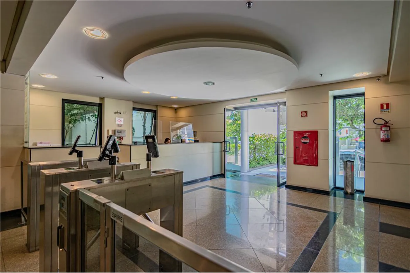 CA 1968 Sala 601081006-119 - REMAX Lepex Exclusividades