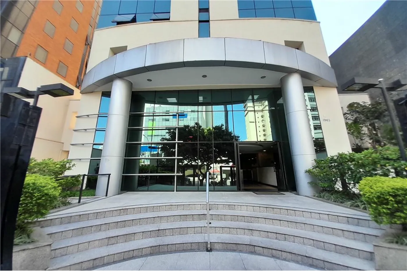 CA 1968 Sala 601081006-119 - REMAX Lepex Exclusividades