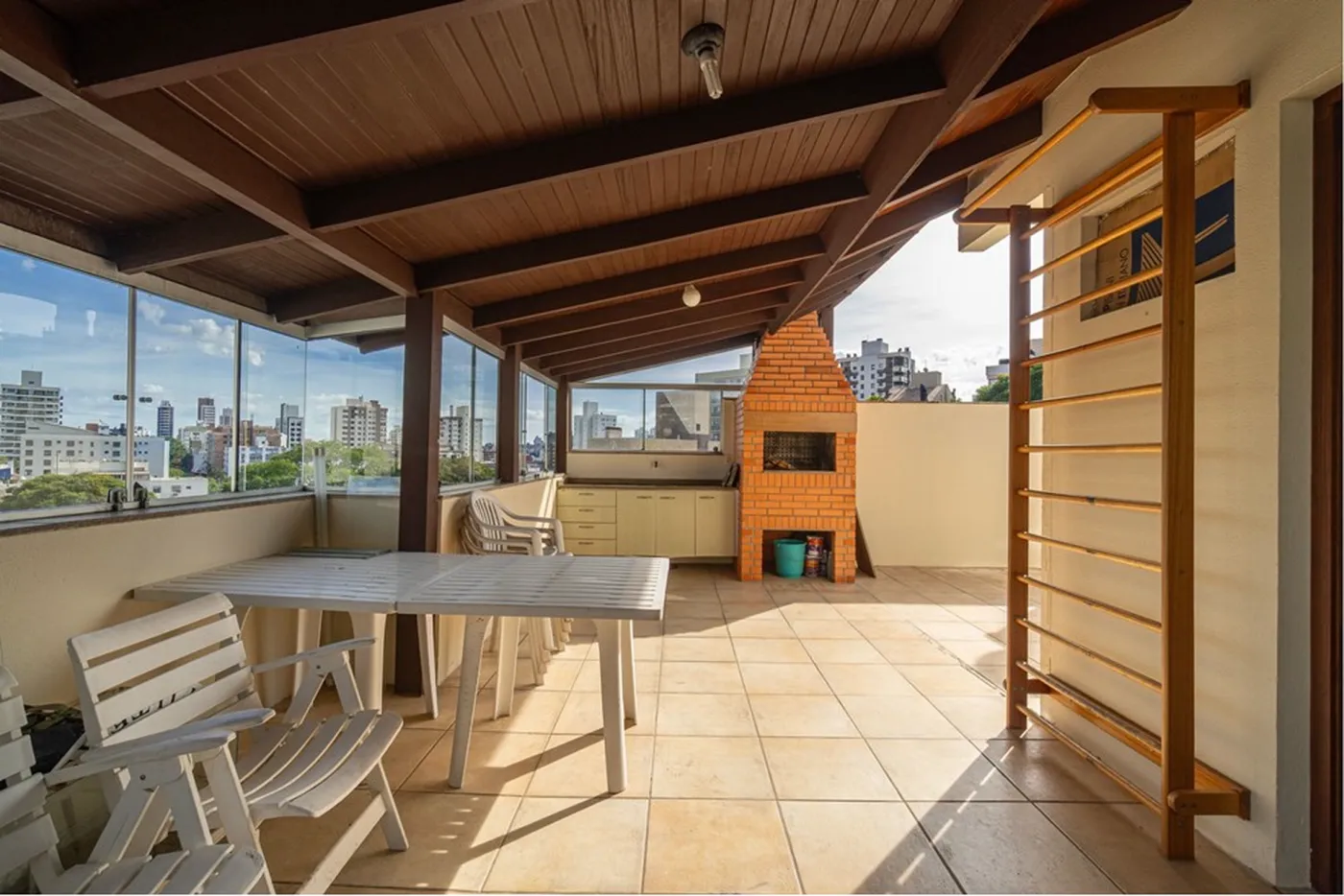PS 326 Apto 612481060-12 - REMAX Andar de Cima Exclusividades