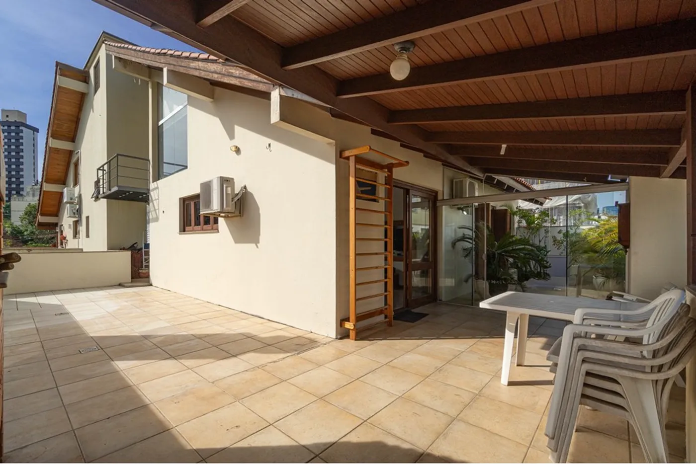 PS 326 Apto 612481060-12 - REMAX Andar de Cima Exclusividades