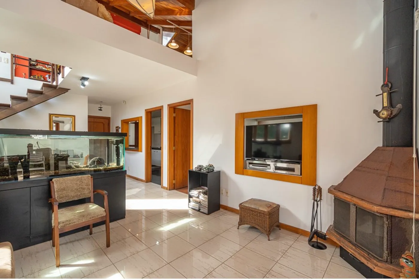 PS 326 Apto 612481060-12 - REMAX Andar de Cima Exclusividades