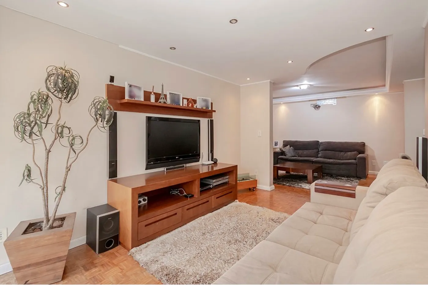 JLB 22 Apto 612481082-47 - REMAX Andar de Cima Exclusividades